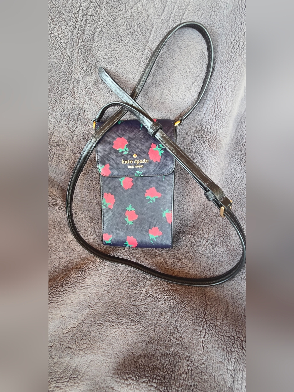 NWOT Kate Spade ♤ Madison North/South Ditsy Rose Toss Phone Crossbody ♤♤♤